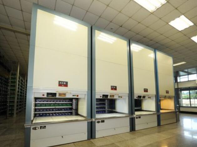 智能貨架之超大型立體貨柜的特點(diǎn)